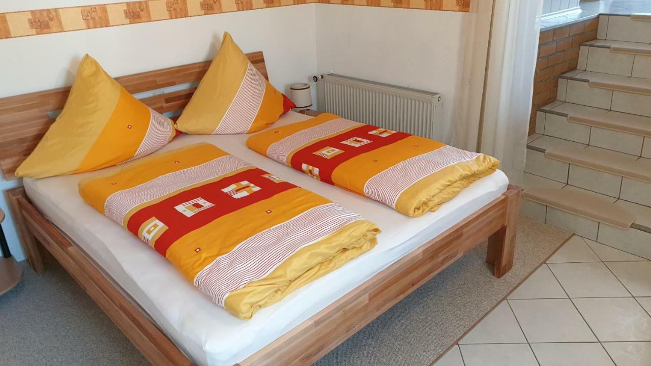 Pension Muench "Am Anger" Neuseusslitz Bagian luar foto